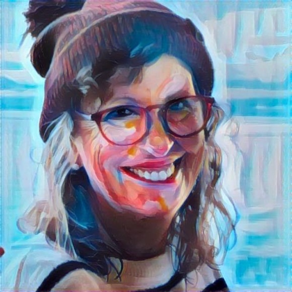 Meet your Posher, Liz - Picture 1 of 1